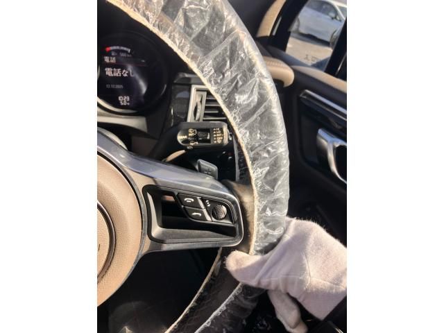 PORSCHE PORSCHE Macan 2017