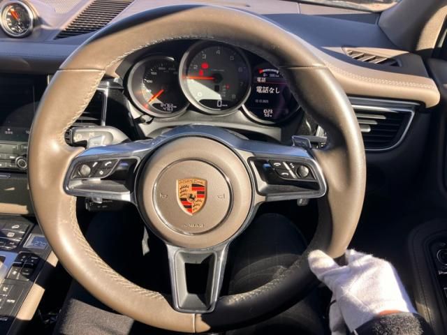 PORSCHE PORSCHE Macan 2017