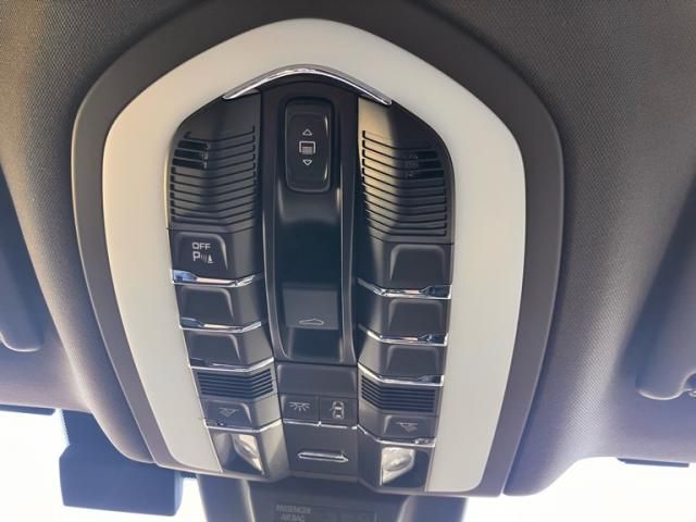 PORSCHE PORSCHE Macan 2017