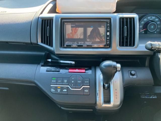 HONDA STEPWAGON SPADA 4WD 2010