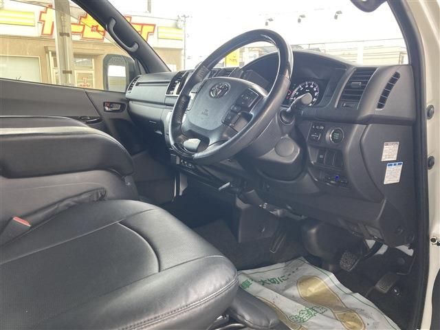 TOYOTA HIACE van 4WD 2021