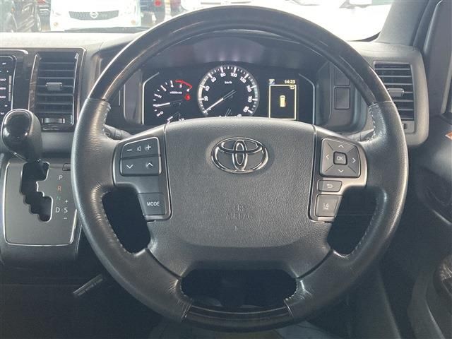 TOYOTA HIACE van 4WD 2021