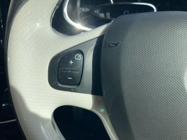 RENAULT RENAULT LUTECIA 2015