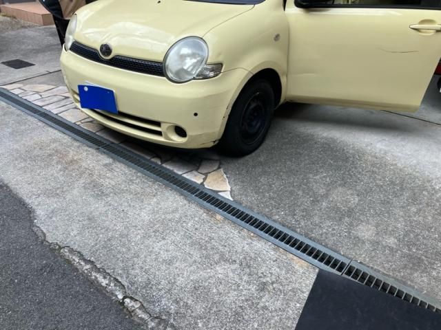 TOYOTA SIENTA 2004