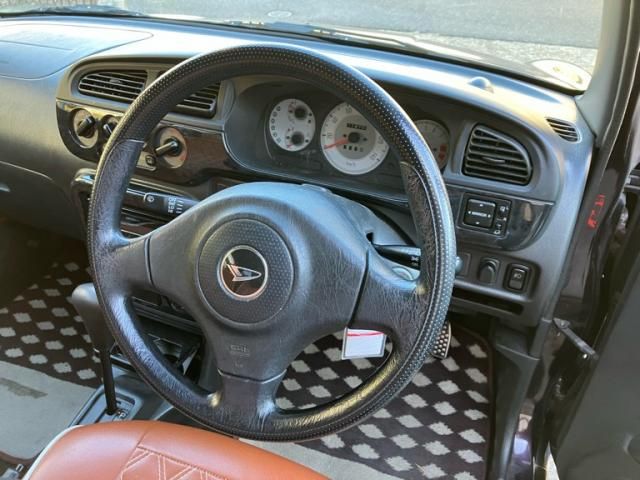 DAIHATSU MIRA GINO 2001