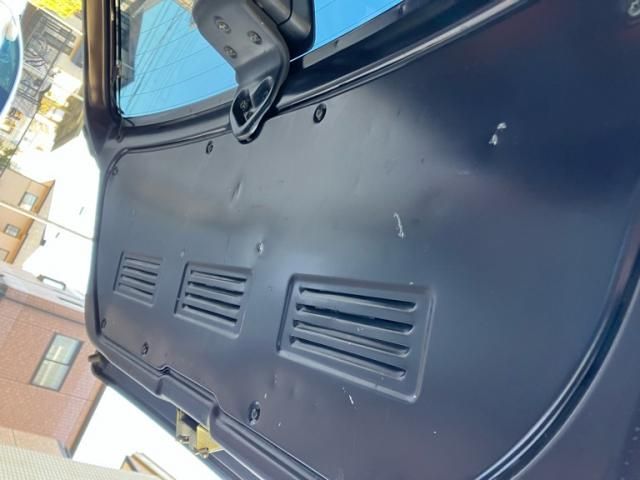 DAIHATSU MIRA GINO 2001