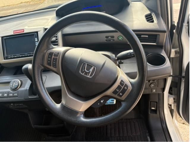 HONDA FREED Spike HYBRID 2013