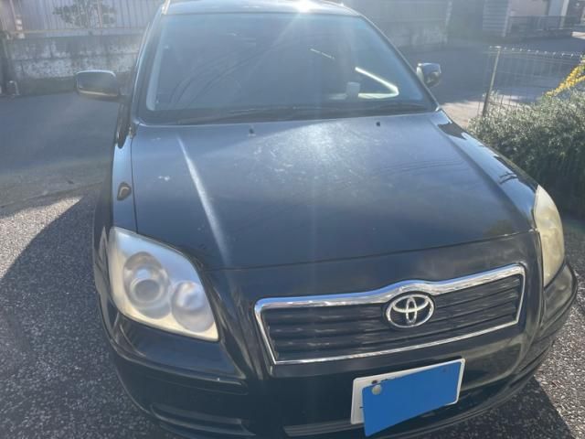 TOYOTA AVENSIS 2004