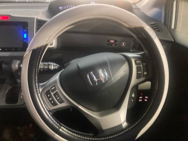 HONDA FREED HYBRID 2016