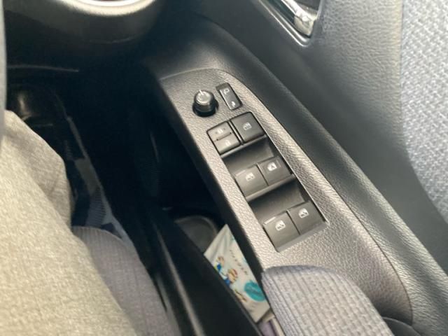 TOYOTA SIENTA HYBRID 2015