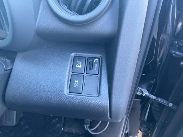 TOYOTA VANGUARD 2WD 2012