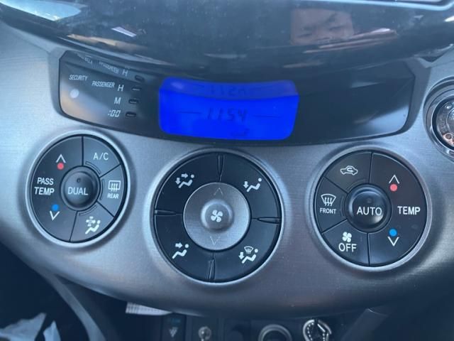 TOYOTA VANGUARD 2WD 2012