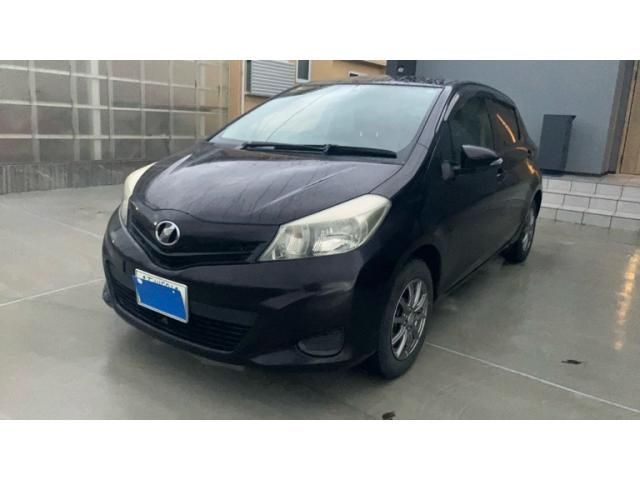 TOYOTA VITZ 2013