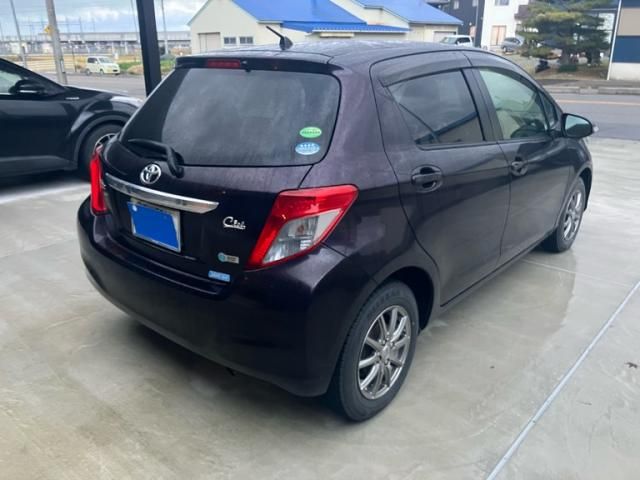 TOYOTA VITZ 2013