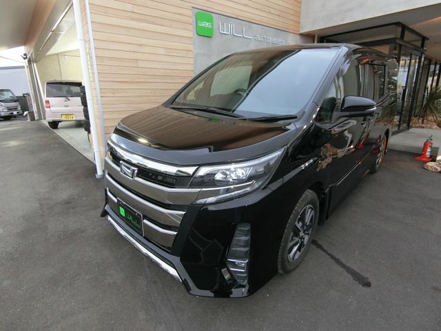 TOYOTA NOAH 2017