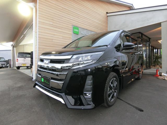 TOYOTA NOAH 2017