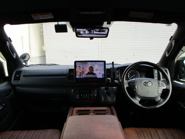 TOYOTA HIACE van 2WD 2024