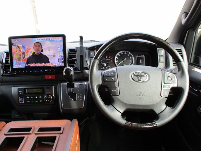 TOYOTA HIACE van 2WD 2024