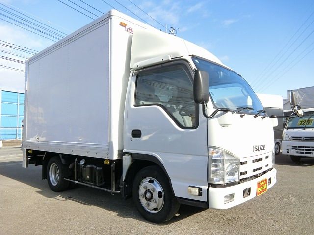 ISUZU ELF 2013