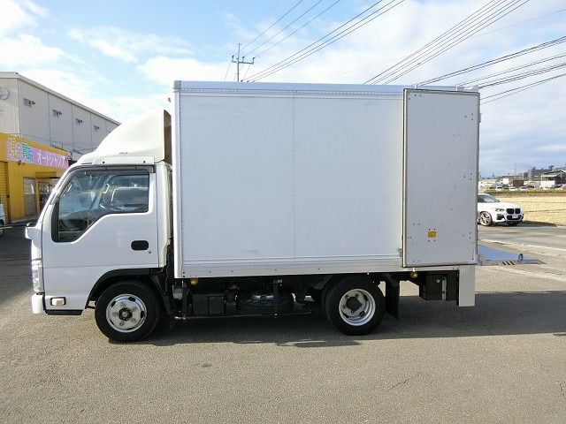 ISUZU ELF 2013