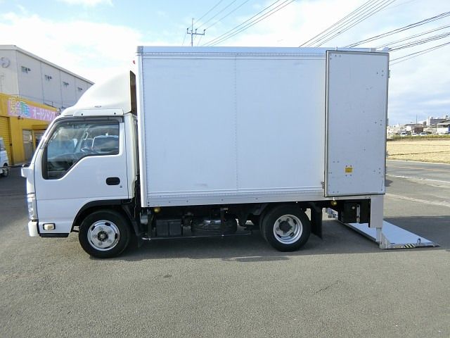 ISUZU ELF 2013