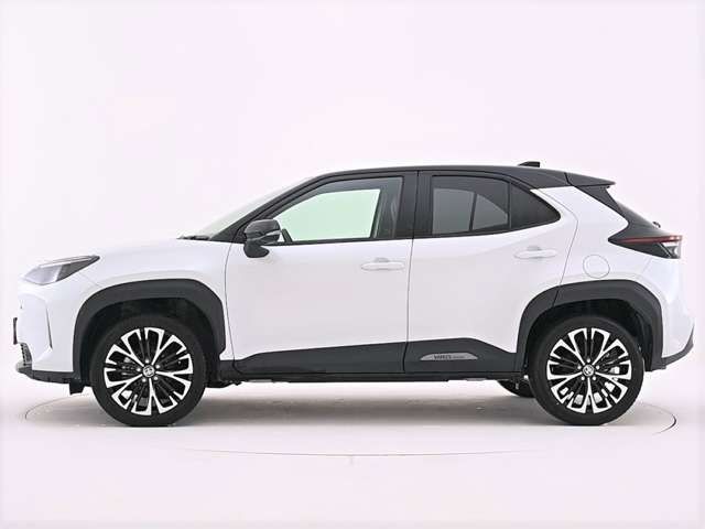TOYOTA YARIS CROSS 2025