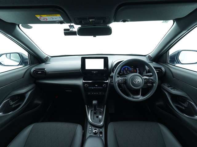 TOYOTA YARIS CROSS 2025