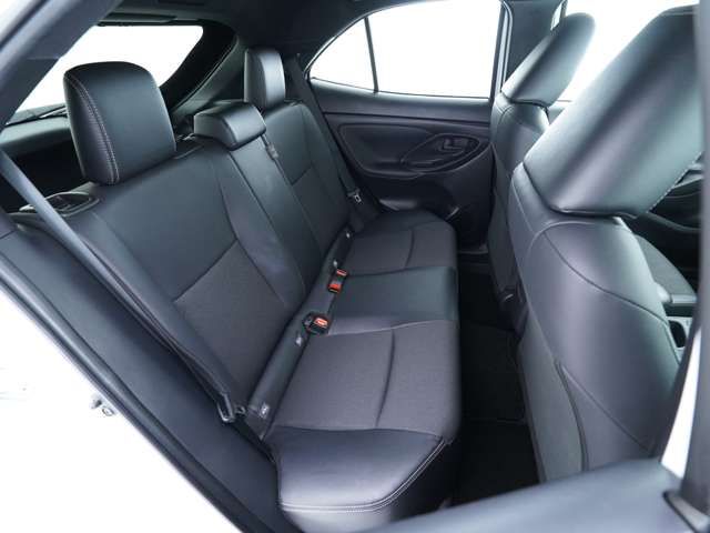 TOYOTA YARIS CROSS 2025