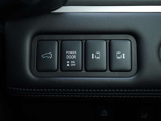 MITSUBISHI DELICA D:5 4WD 2024