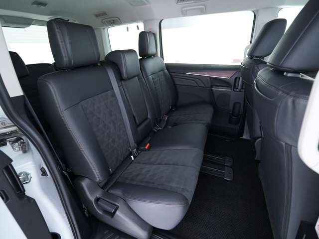 MITSUBISHI DELICA D:5 4WD 2023