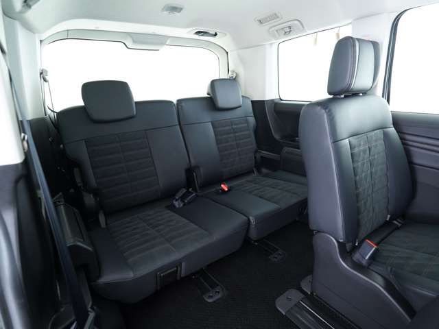 MITSUBISHI DELICA D:5 4WD 2023