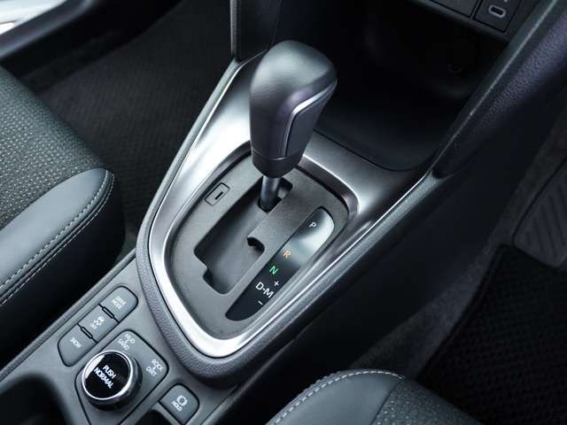 TOYOTA YARIS CROSS 2025