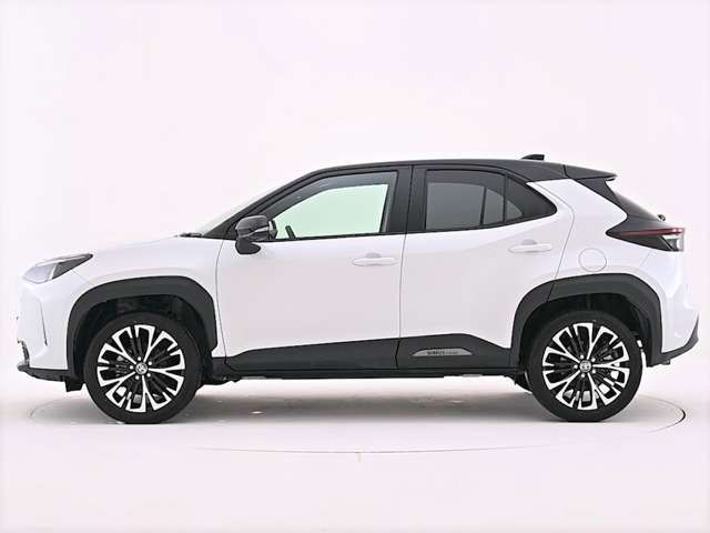 TOYOTA YARIS CROSS 2025