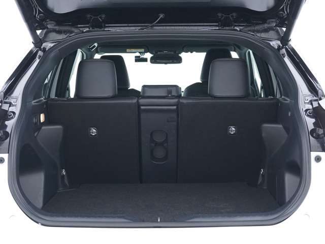 TOYOTA YARIS CROSS 2025