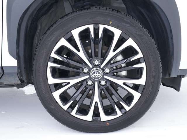 TOYOTA YARIS CROSS 2025