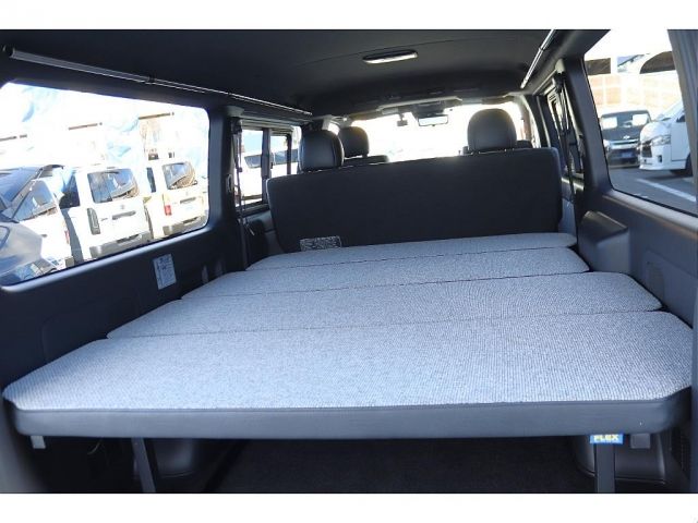 TOYOTA HIACE van 4WD 2024