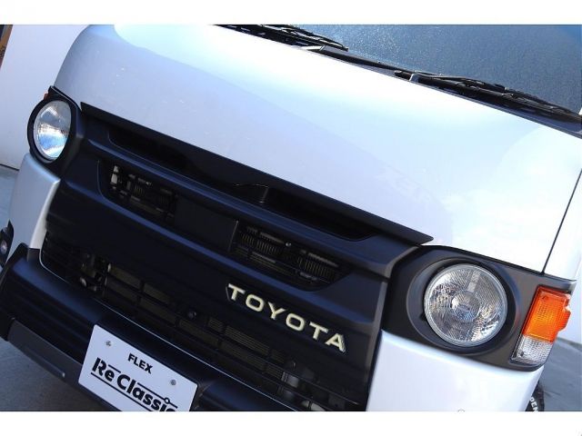 TOYOTA HIACE van 4WD 2024