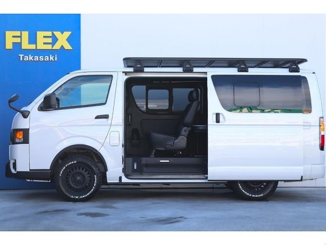 TOYOTA HIACE van 4WD 2024