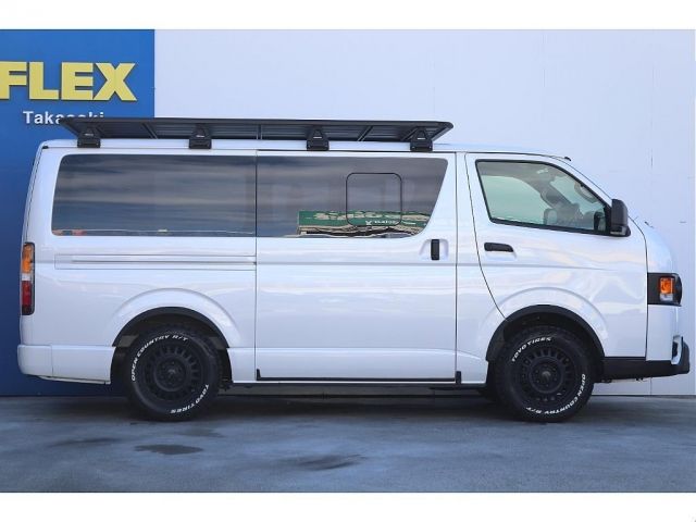 TOYOTA HIACE van 4WD 2024