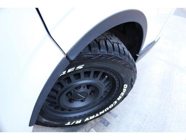 TOYOTA HIACE van 4WD 2024