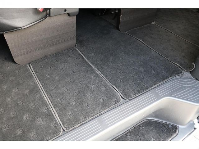 TOYOTA HIACE wagon 4WD 2022