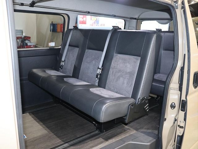 TOYOTA HIACE van 2WD 2018