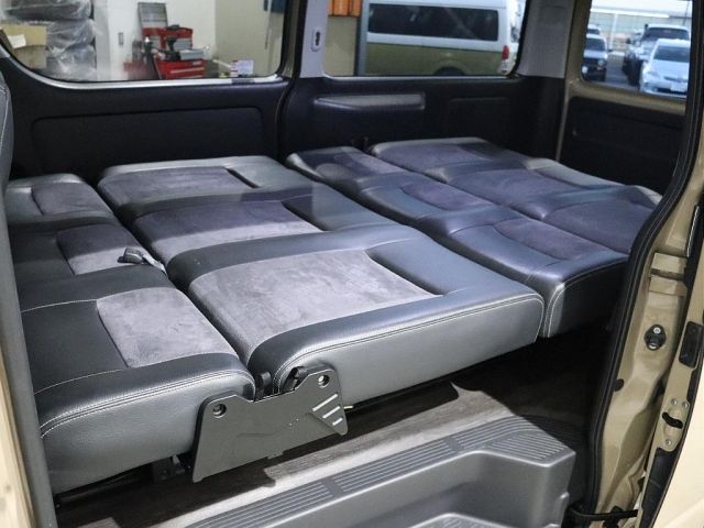 TOYOTA HIACE van 2WD 2018