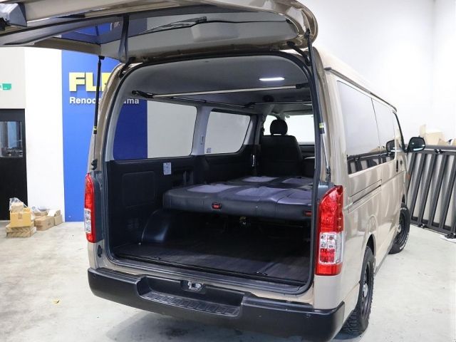 TOYOTA HIACE van 2WD 2018