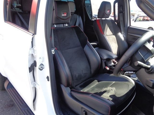 TOYOTA HILUX 4WD 2023