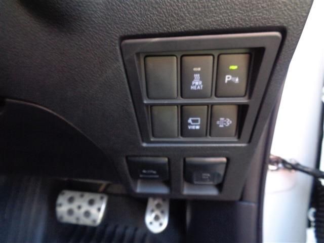 TOYOTA HILUX 4WD 2023