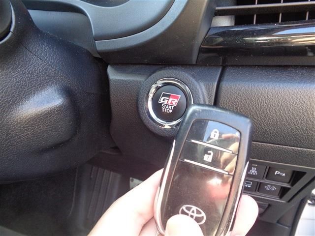 TOYOTA HILUX 4WD 2023