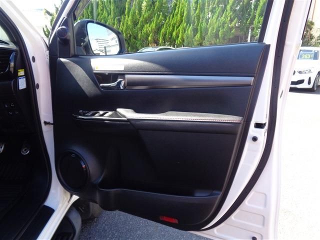 TOYOTA HILUX 4WD 2023