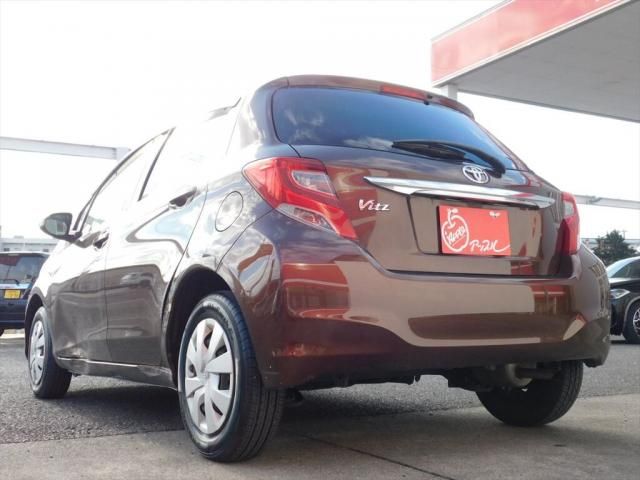 TOYOTA VITZ 2015