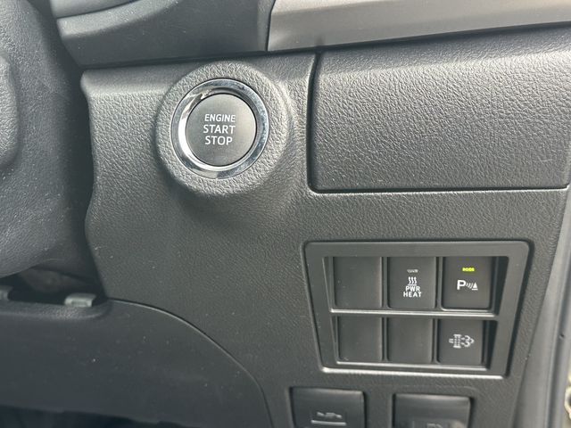 TOYOTA HILUX 4WD 2023